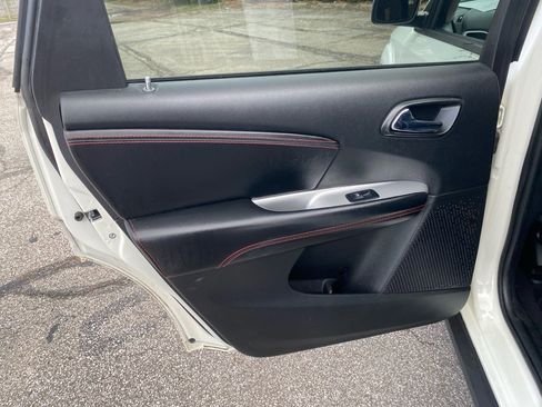 Used 2018 Dodge Journey GT image 19