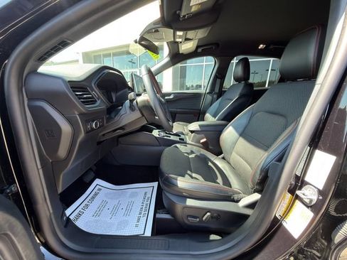 Used 2025 Ford Escape ST-Line w/ Equipment Group 301A FWD image 21