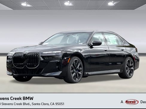 New 2026 BMW 740i w/ Executive Package image 1