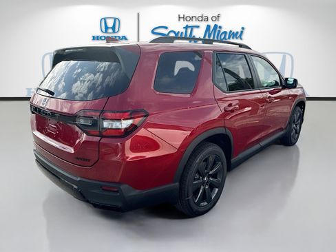 New 2026 Honda Pilot Sport image 7