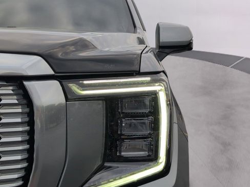 Used 2023 GMC Yukon Denali w/ Denali Reserve Package image 38