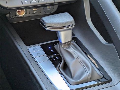 New 2026 Hyundai Elantra SE FWD image 16