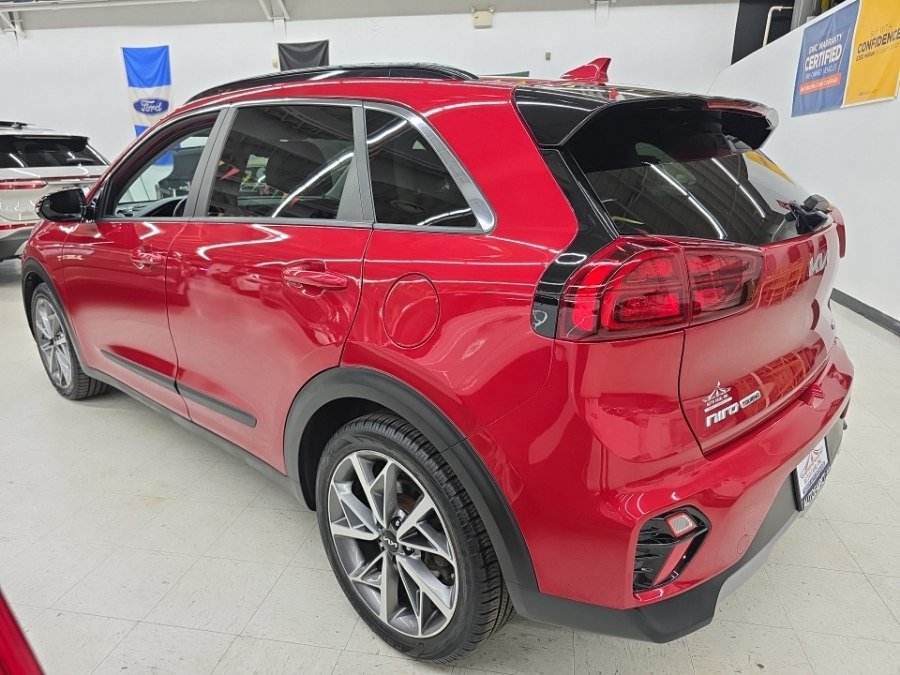 Used 2022 Kia Niro Touring Special Edition FWD image 4