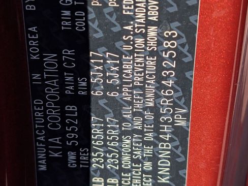 Used 2024 Kia Carnival LX image 23