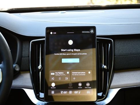 New 2026 Volvo XC90 B6 Plus w/ Protection Package Premier image 24