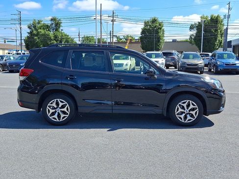 Used 2020 Subaru Forester Premium AWD/4WD image 4