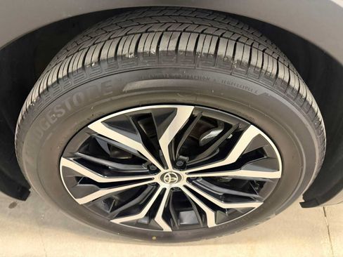 Certified 2026 Toyota Crown AWD/4WD image 12