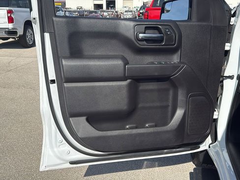 Used 2024 Chevrolet Silverado 1500 Custom image 8