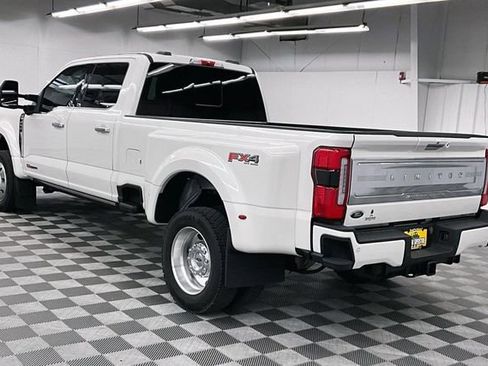 Used 2023 Ford F450 Limited w/ FX4 Off-Road Package AWD/4WD image 3
