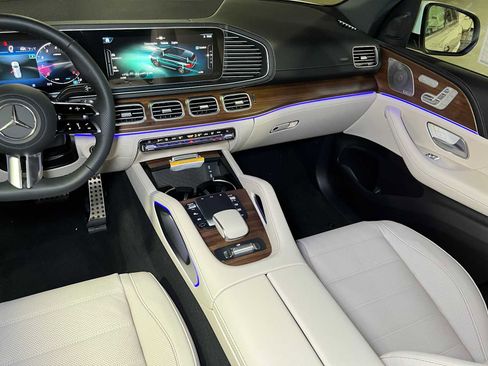 New 2025 Mercedes-Benz GLS 580 4MATIC image 34