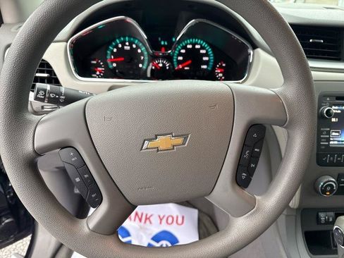Used 2017 Chevrolet Traverse LS FWD image 14