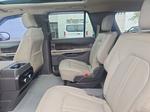 Used 2018 Ford Expedition Max Limited w/ Equipment Group 301A AWD/4WD image 17