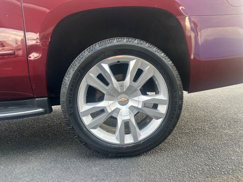Used 2017 Chevrolet Suburban Premier image 30