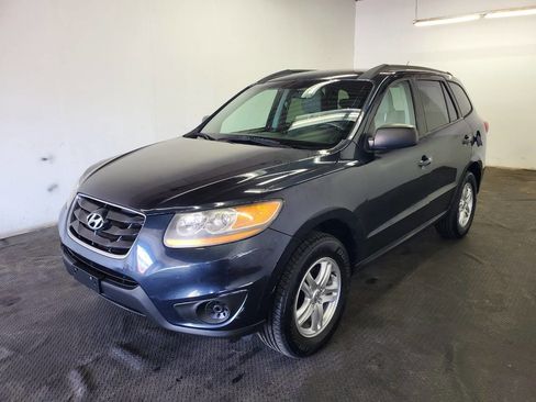 Used 2011 Hyundai Santa Fe GLS image 1