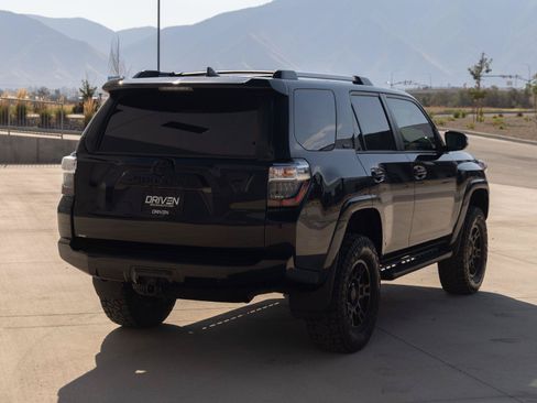 Used 2023 Toyota 4Runner SR5 Premium w/ Moonroof Package AWD/4WD image 8