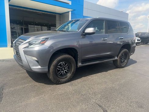 Used 2022 Lexus GX 460 w/ Accessory Package AWD/4WD image 2