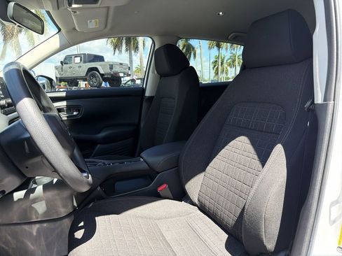 Certified 2024 Honda HR-V LX image 21