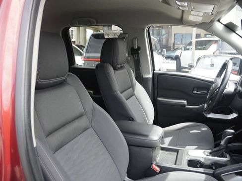Certified 2023 Nissan Frontier SV w/ SV Convenience Package RWD image 16
