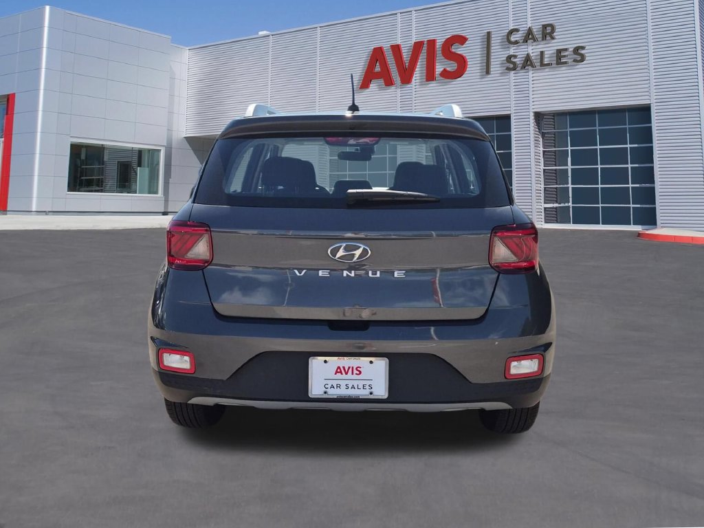 Used 2025 Hyundai Venue SEL FWD image 7