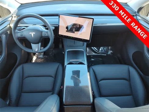 Used 2023 Tesla Model Y Long Range image 2