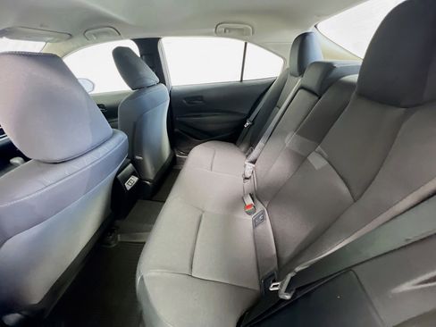 Used 2025 Toyota Corolla LE image 28