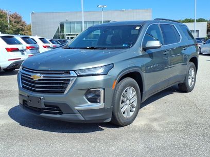 Used 2023 Chevrolet Traverse LT
