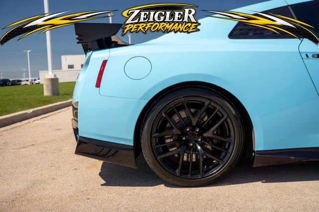 Used 2017 Nissan GT-R Premium AWD/4WD image 9