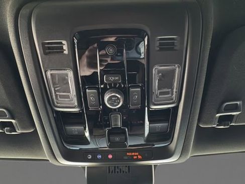 Used 2026 GMC Yukon Denali w/ Sun & Power Step Package AWD/4WD image 14