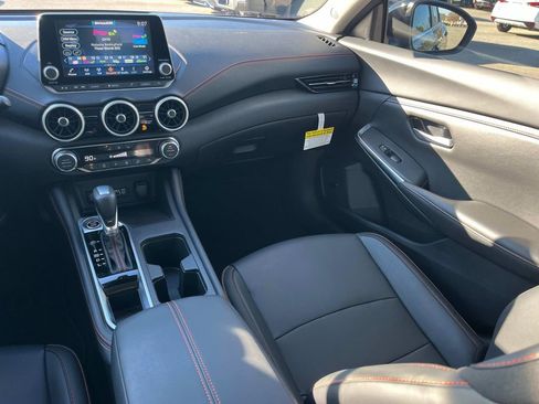 Certified 2025 Nissan Sentra SR w/ SR Premium Package image 19
