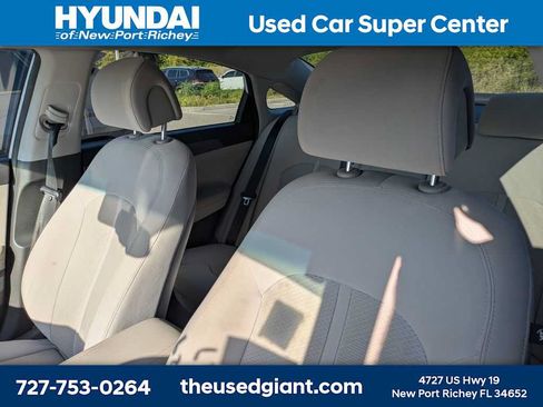 Used 2016 Hyundai Sonata SE FWD image 3