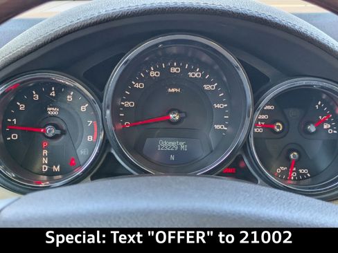 Used 2010 Cadillac CTS Premium image 29