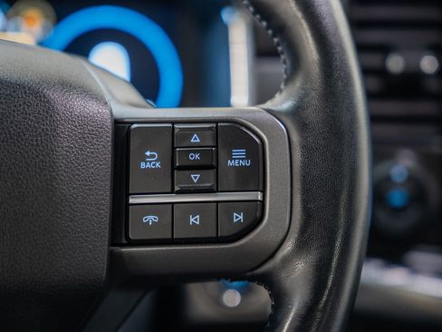 Certified 2022 Ford F150 Lariat w/ Equipment Group 502A High image 33