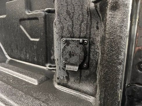 Used 2025 Chevrolet Silverado 3500 High Country w/ Technology Package image 14