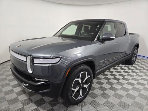 Used 2024 Rivian R1T Adventure image 1