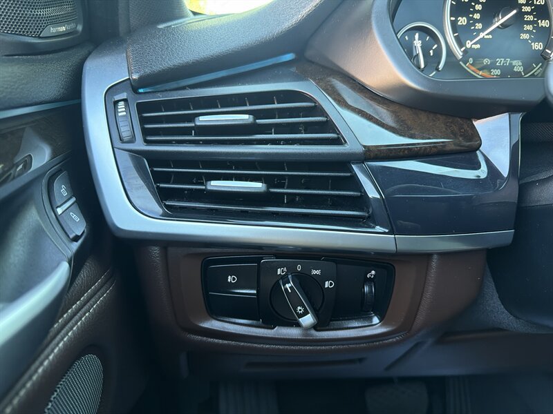 Used 2017 BMW X5 xDrive35i AWD/4WD image 38