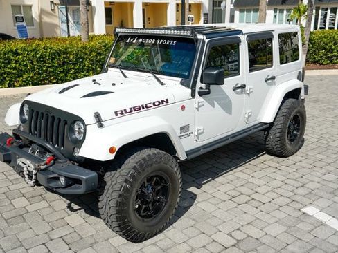 Used 2016 Jeep Wrangler Unlimited Rubicon AWD/4WD image 10