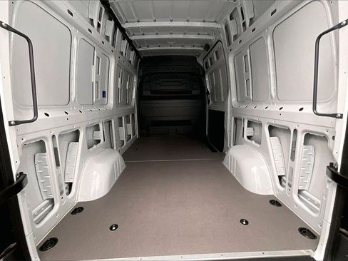 New 2025 Mercedes-Benz Sprinter 2500 image 11