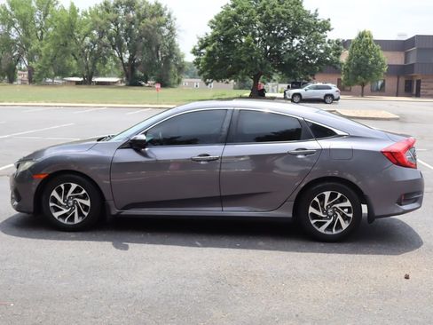 Used 2016 Honda Civic EX image 9