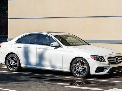 Used 2017 Mercedes-Benz E 300 image 13