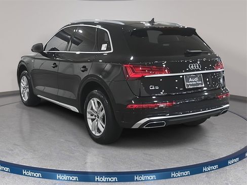 Used 2023 Audi Q5 2.0T Premium w/ Convenience Package image 8