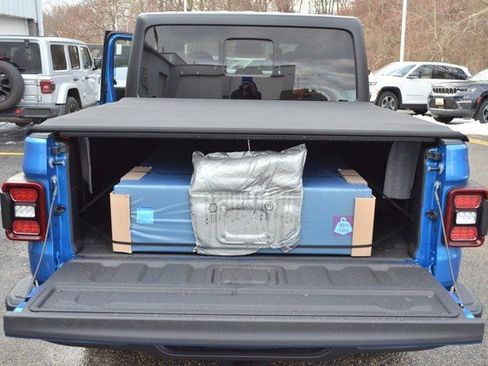 New 2026 Jeep Gladiator Willys image 32