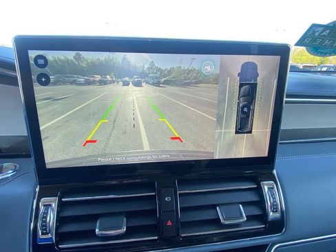 Used 2022 Lincoln Navigator Black Label AWD/4WD image 15
