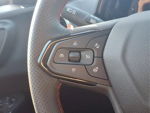 New 2026 Chevrolet Trax RS w/ Sunroof Package FWD image 12