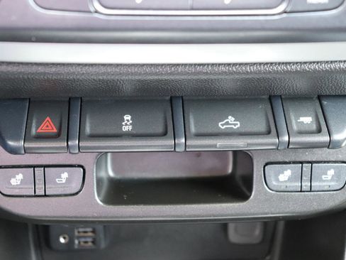 Used 2022 Chevrolet Colorado LT w/ LPO, Tonneau and Step Package AWD/4WD image 36