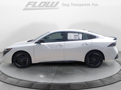 New 2026 Nissan Sentra SR w/ Floor Mat Package FWD image 4