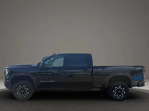 Used 2026 GMC Sierra 2500 AT4X AWD/4WD image 2