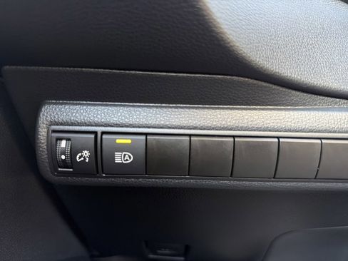 Used 2024 Toyota Corolla LE image 28