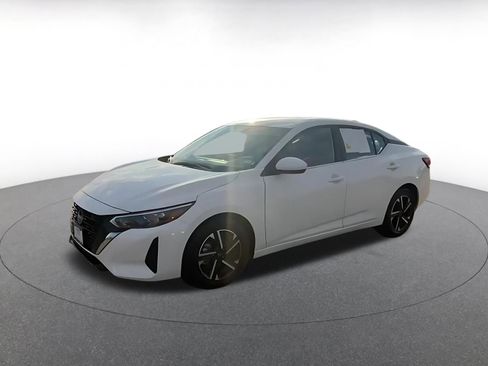 Used 2025 Nissan Sentra SV image 8