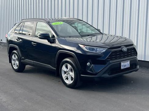 Used 2021 Toyota RAV4 XLE image 8