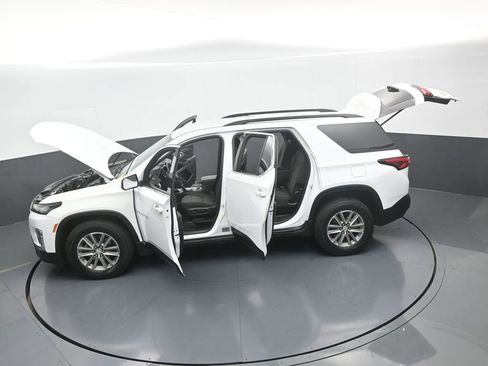 Used 2023 Chevrolet Traverse LT image 68